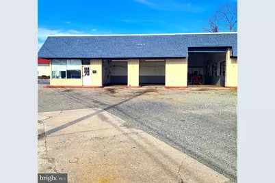 804 S Church Ln, Tappahannock, VA 22560 - Photo 1