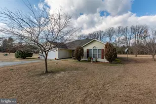 609 Meadow Dr, Tappahannock, VA 22560 - Photo 3