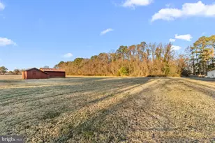 501 Essex St, Tappahannock, VA 22560 - Photo 3