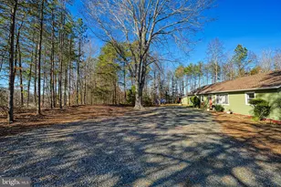 589 Three Chopt Rd, Kents Store, VA 23084 - Photo 17