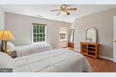 7708 Castlebury Court, Warrenton, VA 20186 - Photo 17