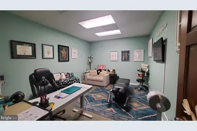 560 Broadview Avenue, Warrenton, VA 20186 - Photo 13