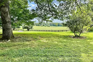 7038 Beaconsfield Ln, Warrenton, VA 20187 - Photo 13