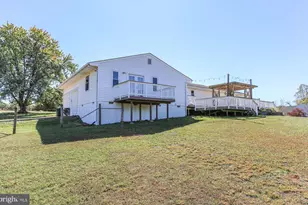 13206 Golden Dr, Sumerduck, VA 22742 - Photo 7