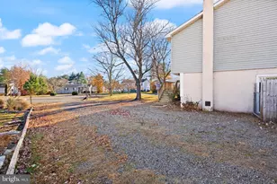 6628 Belfrys Ct W, Bealeton, VA 22712 - Photo 7