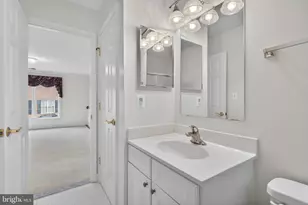 224 N View Cir, Warrenton, VA 20186 - Photo 39