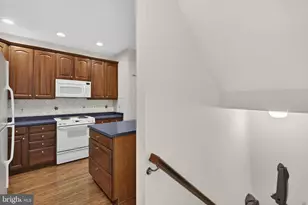 224 N View Cir, Warrenton, VA 20186 - Photo 29