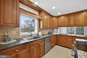 8423 Lock Ln, Warrenton, VA 20186 - Photo 23