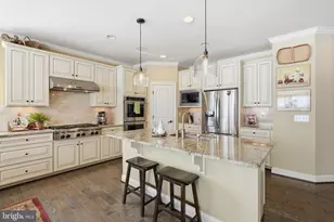 7148 Lake Dr, Warrenton, VA 20187 - Photo 9