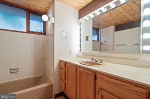 7099 Glen Curtiss Ln, Warrenton, VA 20187 - Photo 33