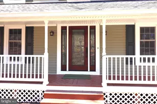 6885 Walnut Heights Dr, Warrenton, VA 20186 - Photo 3