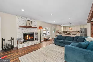 7326 Stuart Cir, Warrenton, VA 20187 - Photo 11