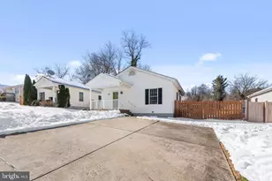 186 Sterling Ct, Warrenton, VA 20186 - Photo 3