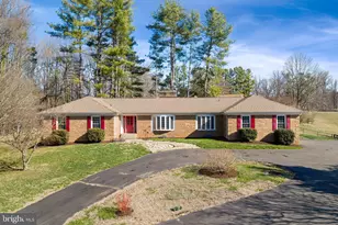 5142 Fairview Ln, Broad Run, VA 20137 - Photo 15