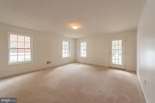 158 N View Cir, Warrenton, VA 20186 - Photo 37