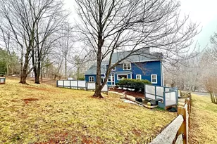 5755 Hunton Wood Dr, Broad Run, VA 20137 - Photo 17