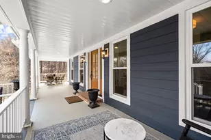 5755 Hunton Wood Dr, Broad Run, VA 20137 - Photo 9