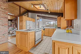 7099 Glen Curtiss Ln, Warrenton, VA 20187 - Photo 13