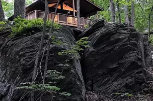 4562 Quail Run Dr, Marshall, VA 20115 - Photo 1