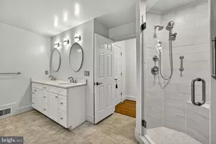 5835 Hunton Wood Dr, Broad Run, VA 20137 - Photo 9