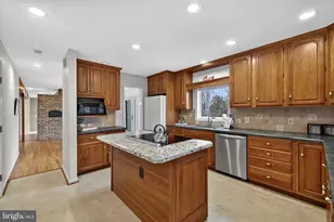 8423 Lock Ln, Warrenton, VA 20186 - Photo 21