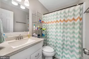 202 Leeds Ct E, Warrenton, VA 20186 - Photo 17