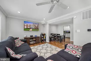 202 Leeds Ct E, Warrenton, VA 20186 - Photo 9