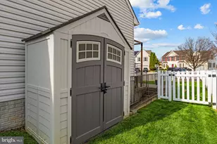 233 Breezewood Dr, Warrenton, VA 20186 - Photo 31