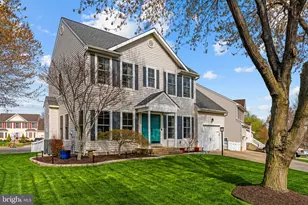 233 Breezewood Dr, Warrenton, VA 20186 - Photo 1