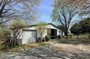 2517 5 Points Rd, Marshall, VA 20115 - Photo 3