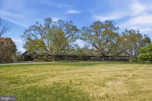 2517 5 Points Rd, Marshall, VA 20115 - Photo 1