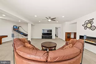 7153 Comrie Ct, Warrenton, VA 20187 - Photo 51