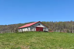 1901 Misty Mdws Ln, Markham, VA 22643 - Photo 3