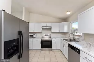10844 Blake Ln, Bealeton, VA 22712 - Photo 3