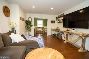 6197 Edwards Dr, Broad Run, VA 20137 - Photo 9