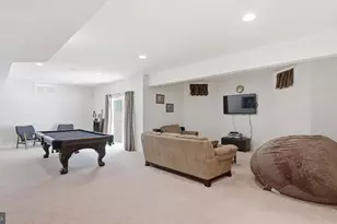 8025 Side Hill Dr, Warrenton, VA 20187 - Photo 39