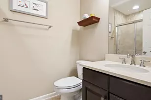 8025 Side Hill Dr, Warrenton, VA 20187 - Photo 37