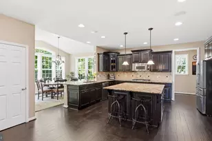 8025 Side Hill Dr, Warrenton, VA 20187 - Photo 17