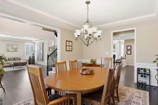 8025 Side Hill Dr, Warrenton, VA 20187 - Photo 11