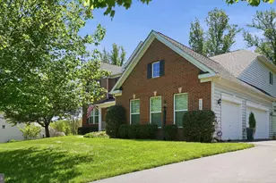 8025 Side Hill Dr, Warrenton, VA 20187 - Photo 3