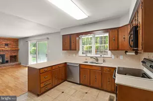 3430 Courtney School Rd, Midland, VA 22728 - Photo 9