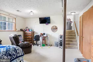 6439 Lancaster Dr, Warrenton, VA 20187 - Photo 19