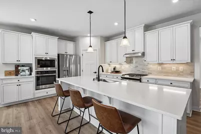 8016 International Drive, Warrenton, VA 20187 - Photo 3