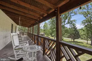 13010 Belle Meade Ln, Markham, VA 22643 - Photo 15