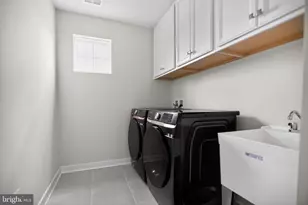 7979 International Dr, Warrenton, VA 20187 - Photo 13