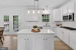242 Fox Chase St, Warrenton, VA 20186 - Photo 17