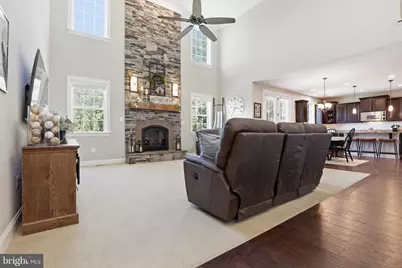 8046 Side Hill Drive, Warrenton, VA 20187 - Photo 7