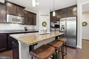 8046 Side Hill Dr, Warrenton, VA 20187 - Photo 17
