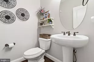 8046 Side Hill Dr, Warrenton, VA 20187 - Photo 19