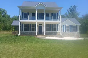 5201 Carolyns Wy, Linden, VA 22642 - Photo 1